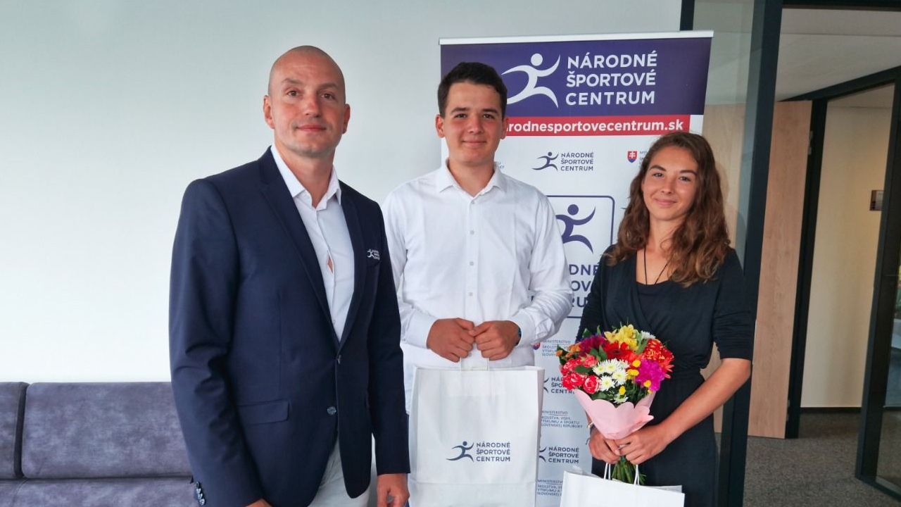 Riaditeľ Národného športového centra zablahoželal Kristíne Druskovej a Danielovi Medveczkemu